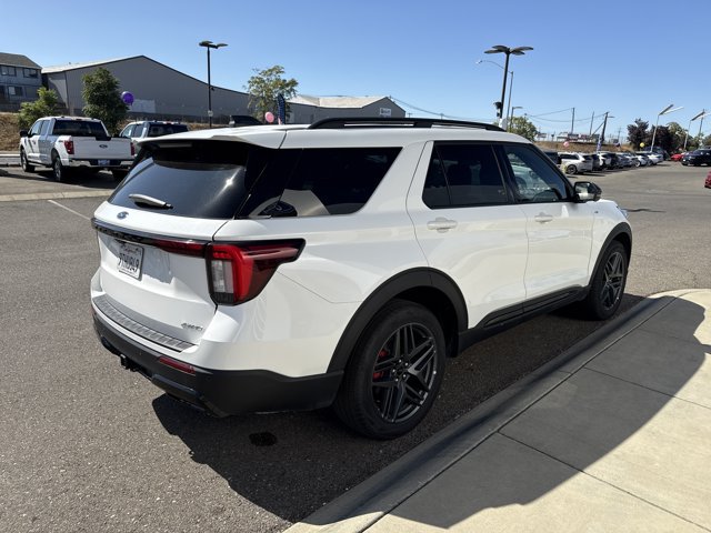 Certified 2025 Ford Explorer ST-Line w/ ST-Line Street Pack AWD/4WD image 8