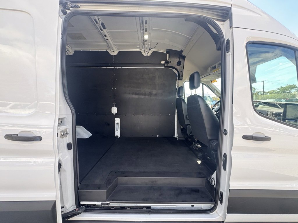 Certified 2023 Ford E-Transit 148 High Roof Extended w/ Load Area Protection Package image 8