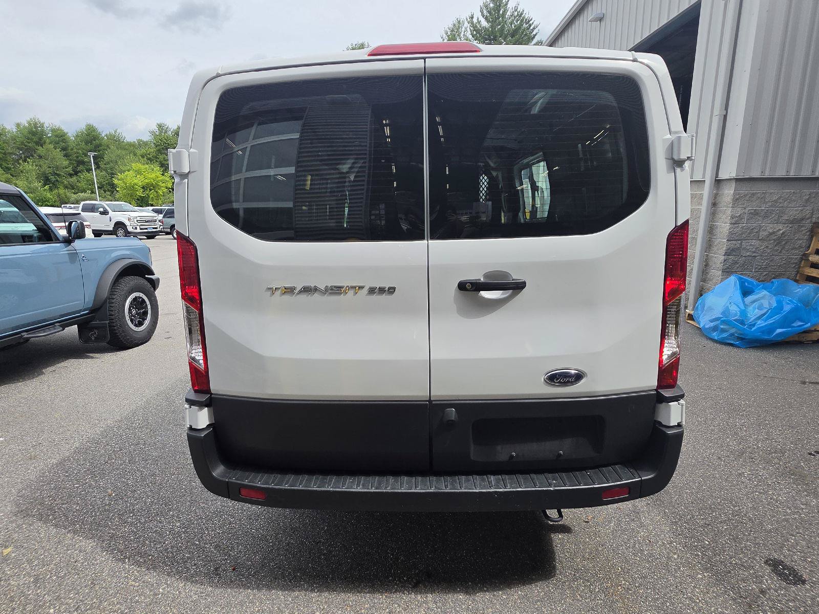 Certified 2025 Ford Transit 250 Low Roof w/ Exterior Upgrade Package RWD image 4