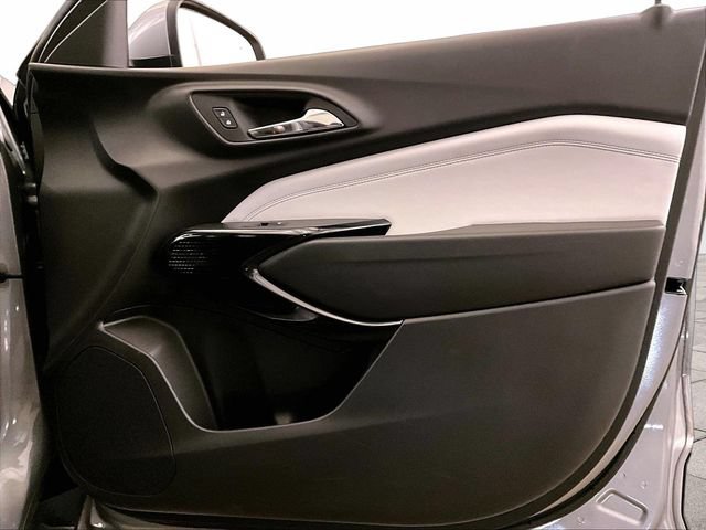 Used 2024 Chevrolet Trax LT w/ Driver Confidence Package FWD image 23
