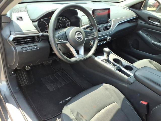 Used 2025 Nissan Altima 2.5 SV FWD image 15