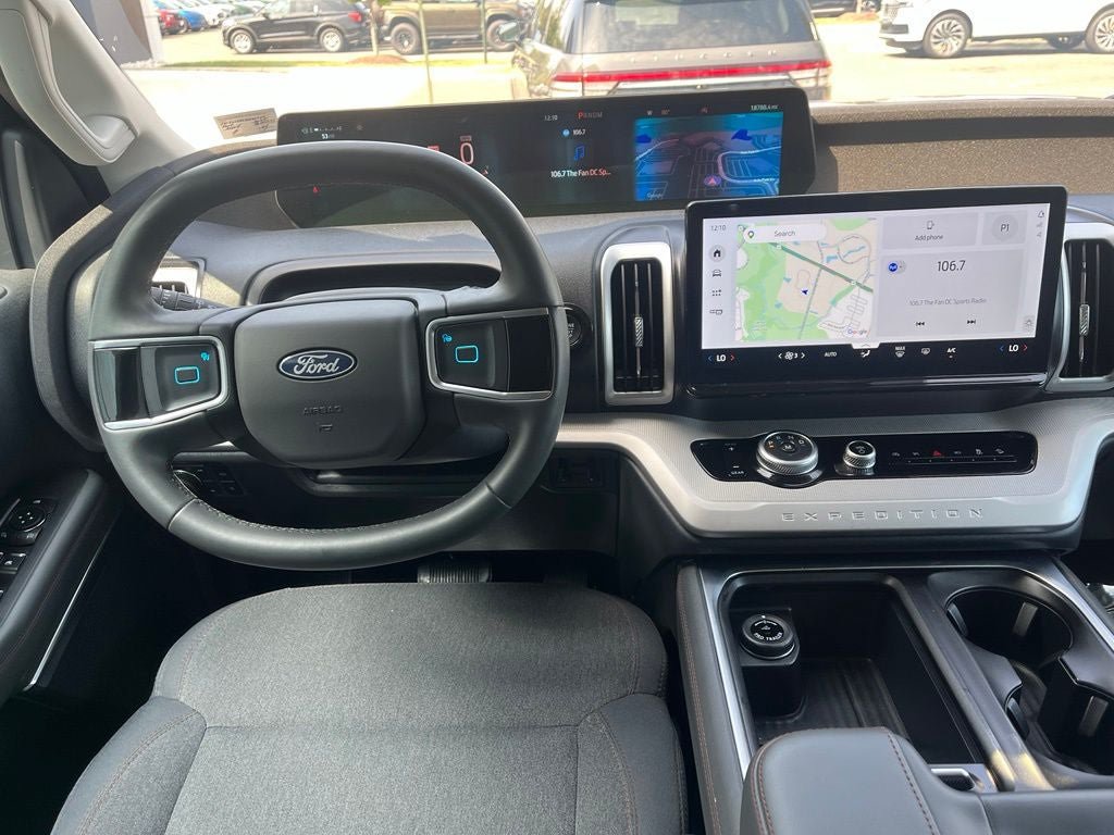 Certified 2025 Ford Expedition Active AWD/4WD image 16
