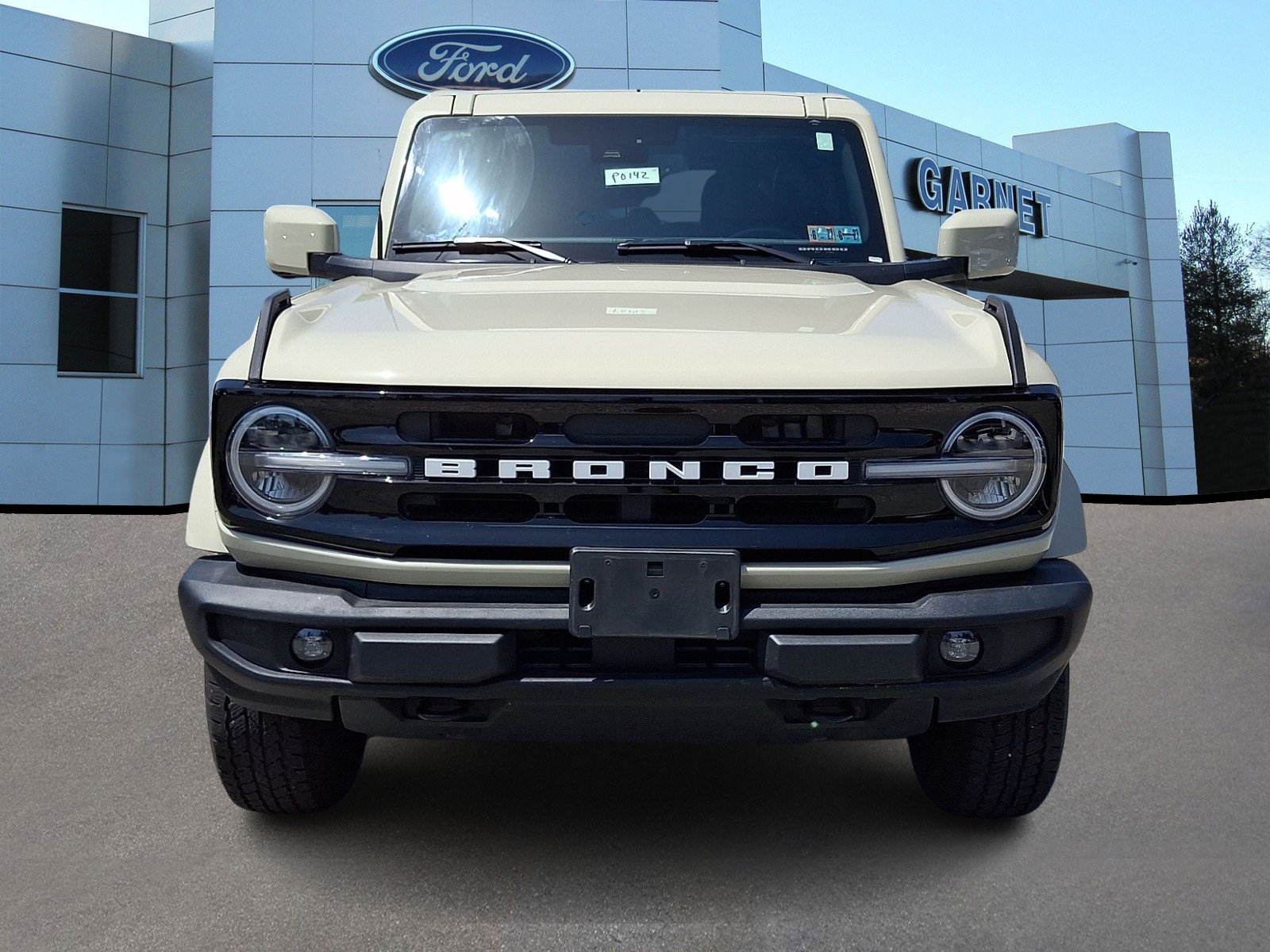 Certified 2025 Ford Bronco Outer Banks AWD/4WD image 3