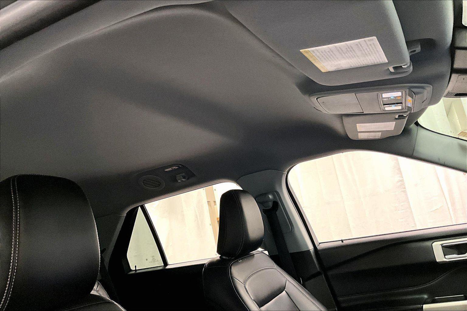 Certified 2022 Ford Explorer XLT w/ Equipment Group 202A image 21