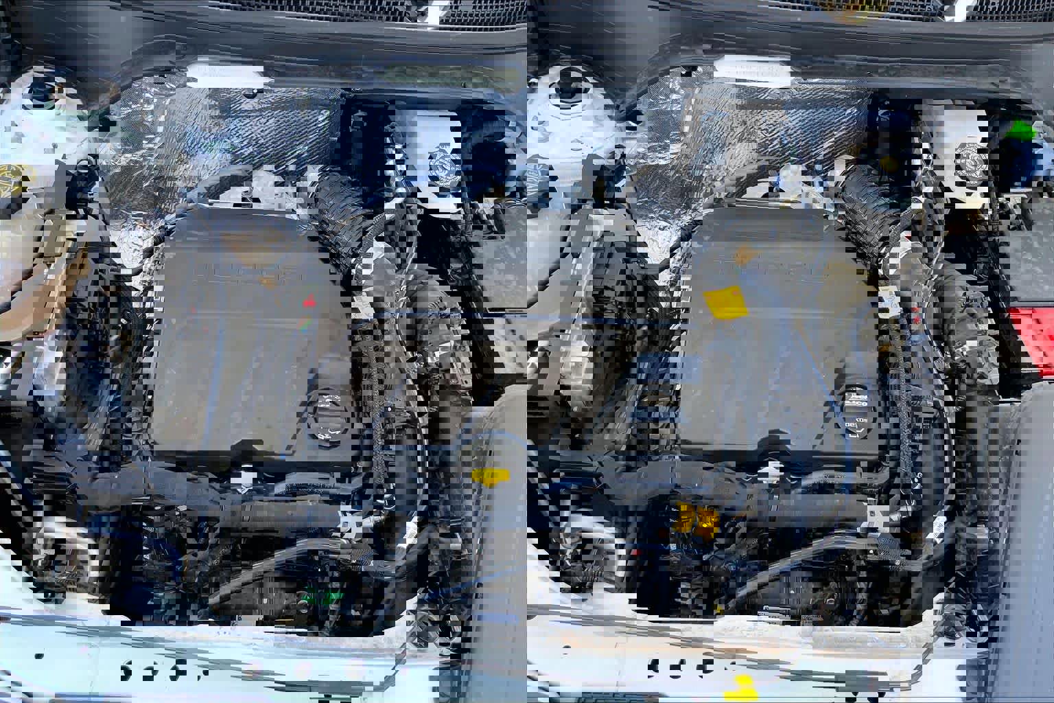 Used 2025 Chevrolet Trax LS image 33