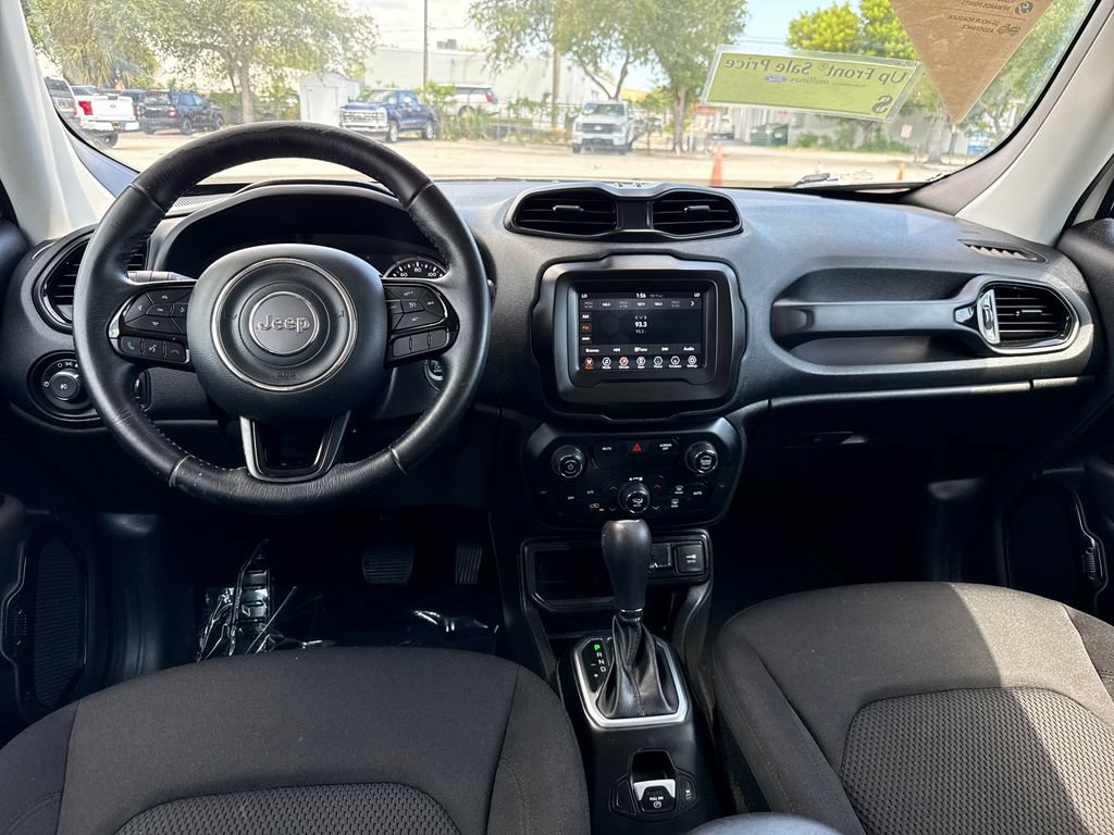 Used 2020 Jeep Renegade Altitude FWD image 5