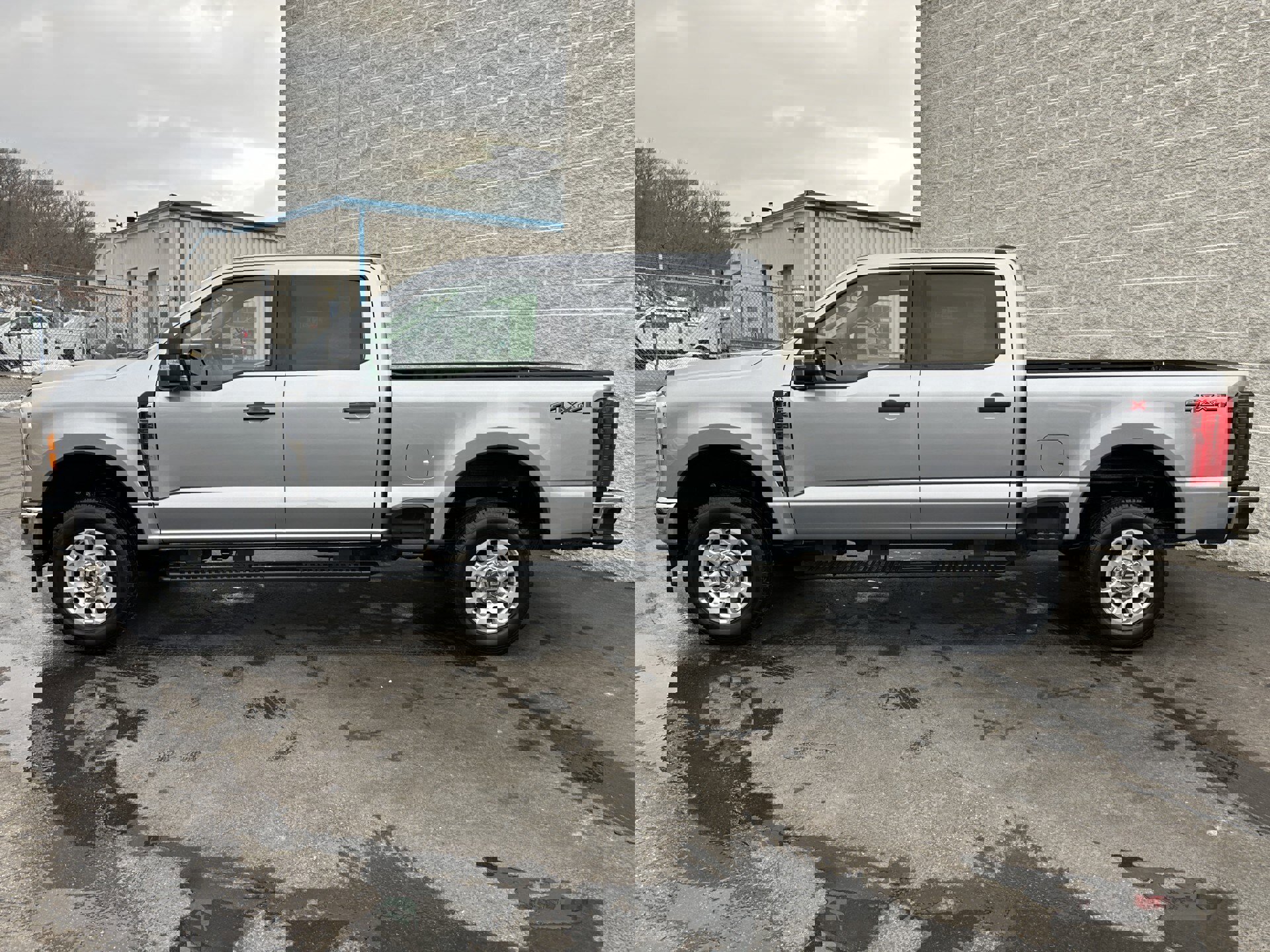 Certified 2024 Ford F250 XLT w/ Snow Plow/Camper Package image 3