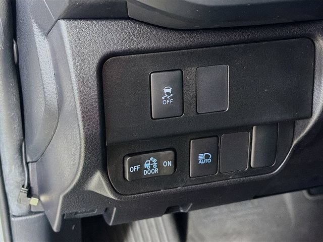 Used 2023 Toyota Tacoma SR AWD/4WD image 12