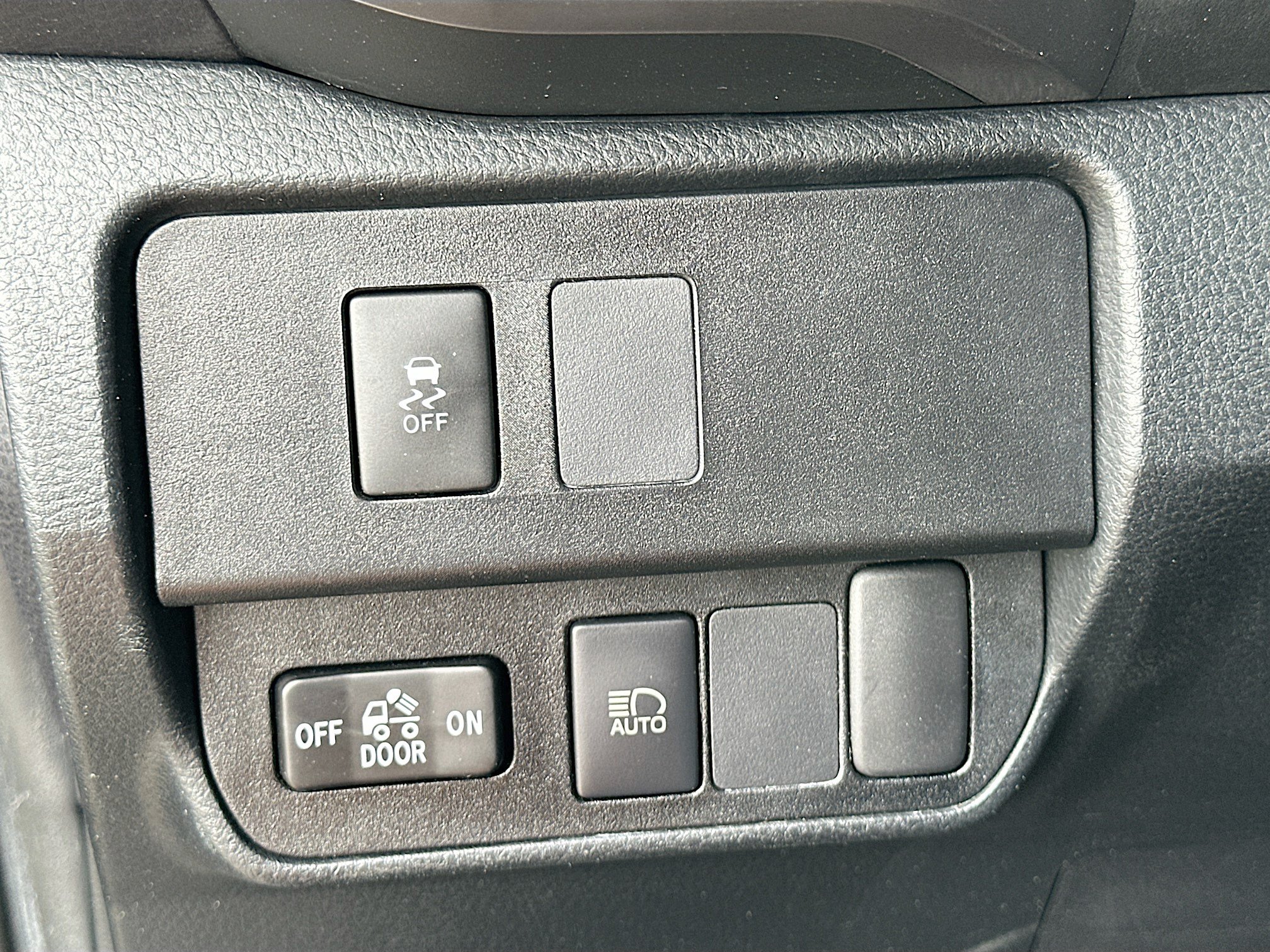 Used 2022 Toyota Tacoma SR5 w/ Technology Package RWD image 10