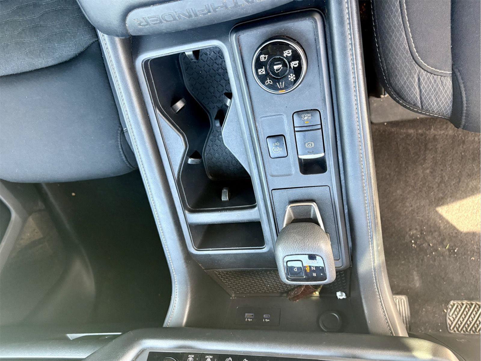 Used 2023 Nissan Pathfinder S AWD/4WD image 10