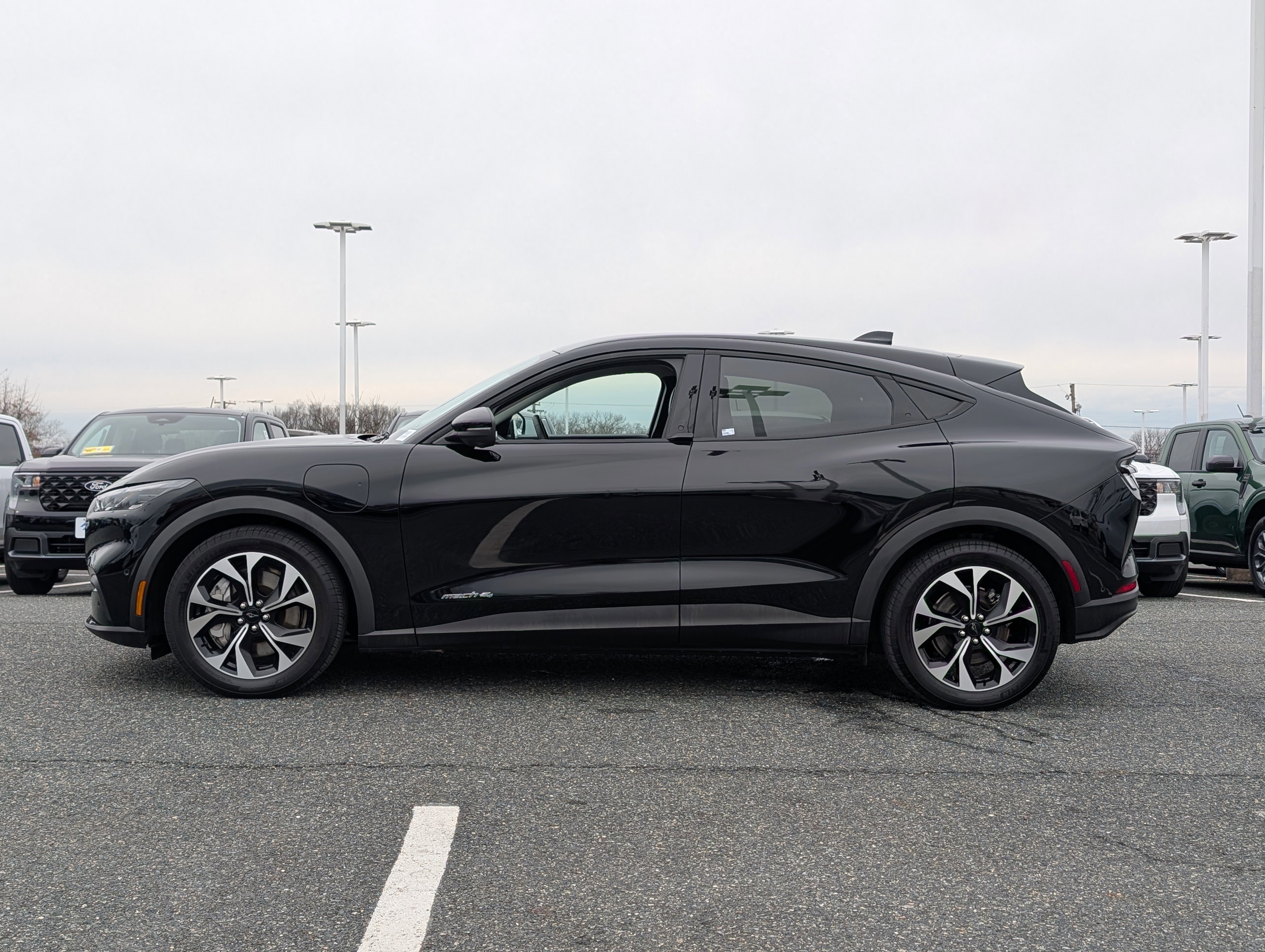 Certified 2024 Ford Mustang Mach-E Select w/ Comfort Package Lite image 2