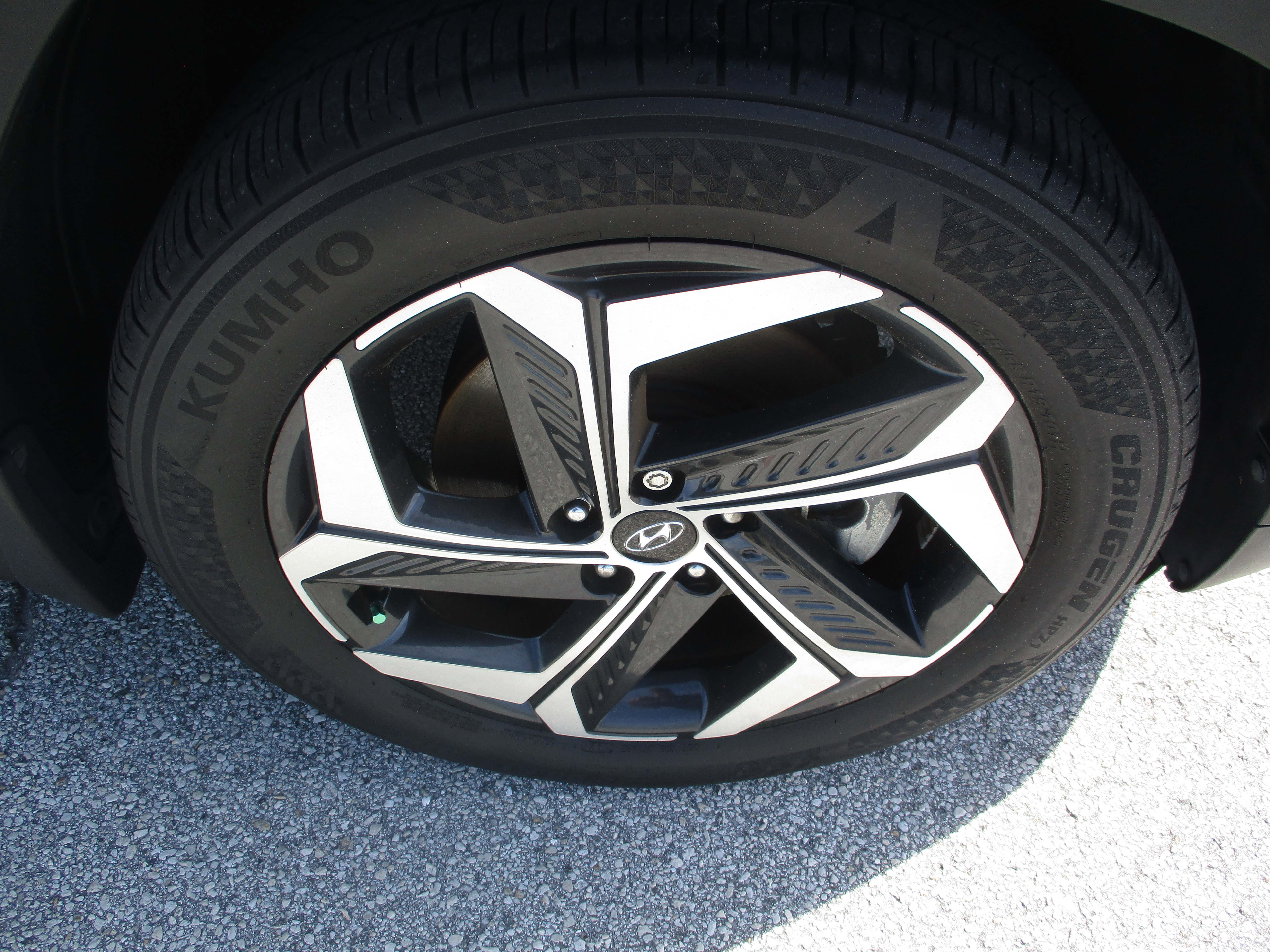 Used 2022 Hyundai Tucson Limited w/ Cargo Package FWD image 14