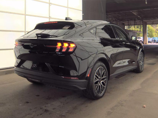 Certified 2025 Ford Mustang Mach-E Premium AWD/4WD image 5