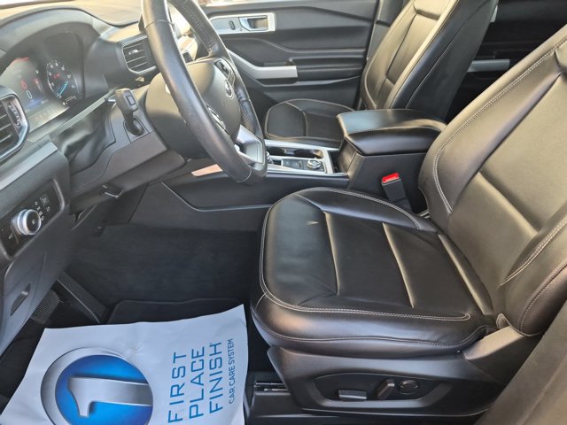 Certified 2022 Ford Explorer XLT w/ Equipment Group 202A AWD/4WD image 16