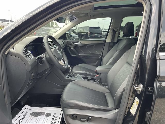 Used 2023 Volkswagen Tiguan SE FWD image 16