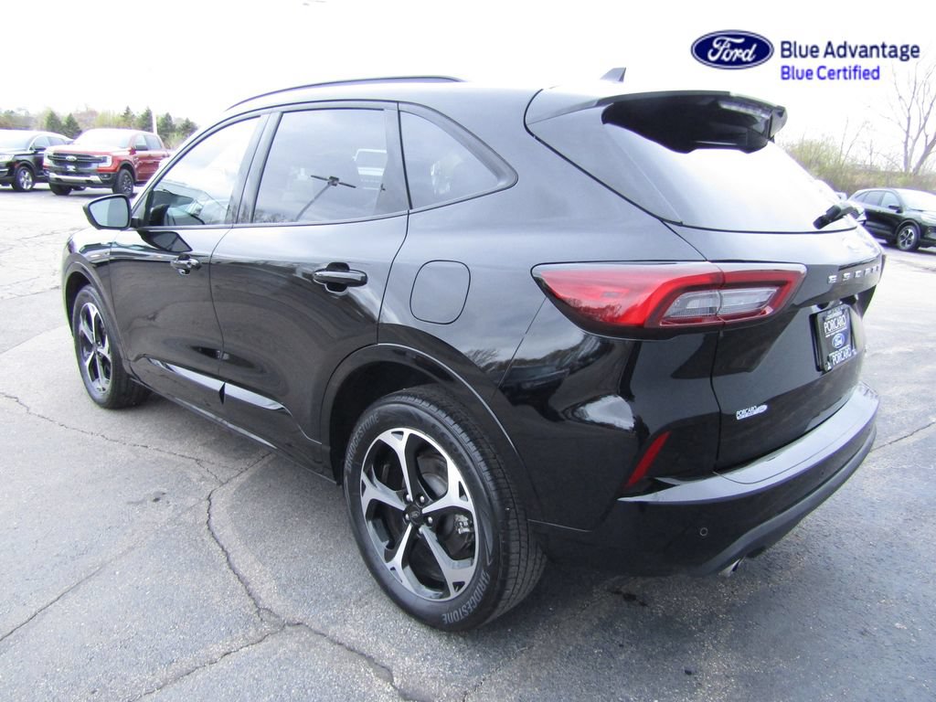 Certified 2023 Ford Escape ST-Line Elite AWD/4WD image 7