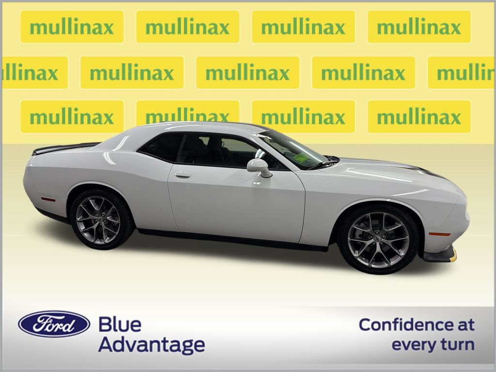 Used 2023 Dodge Challenger GT RWD image 2