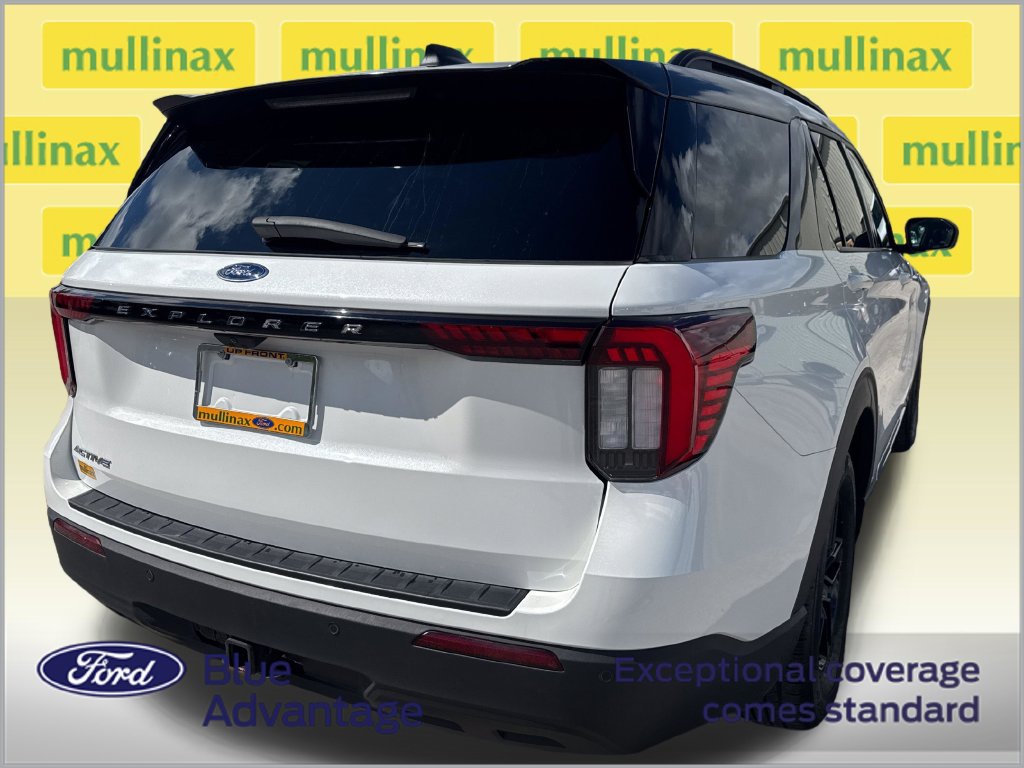 Certified 2025 Ford Explorer Active RWD image 4