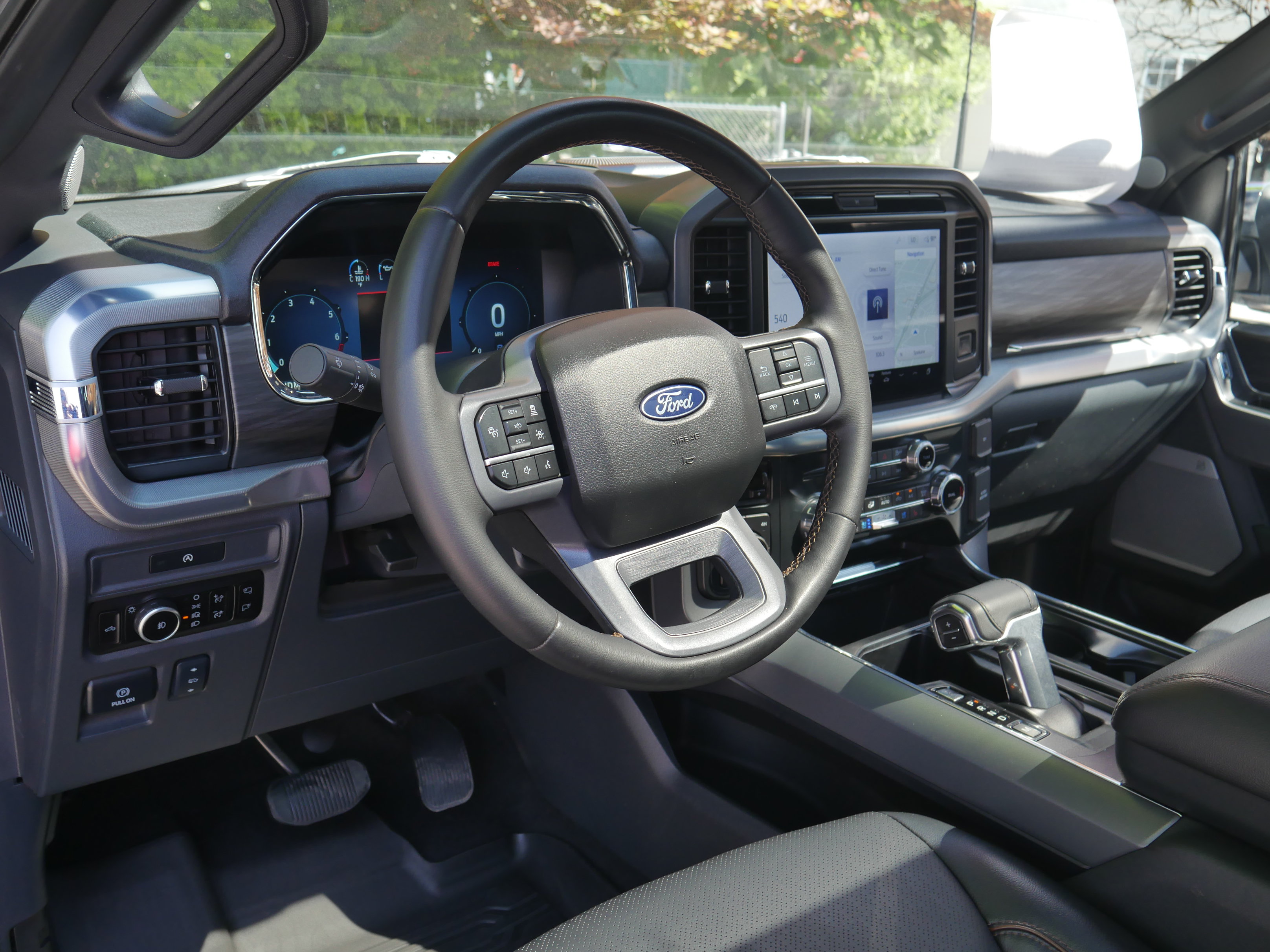 Certified 2025 Ford F150 Lariat w/ Tow/Haul Package AWD/4WD image 4