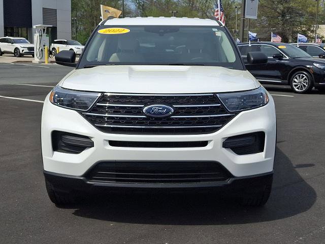 Certified 2022 Ford Explorer XLT w/ Class IV Trailer Tow Package AWD/4WD image 2