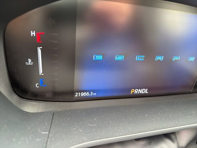 Certified 2025 Ford Escape ST-Line Select AWD/4WD image 5