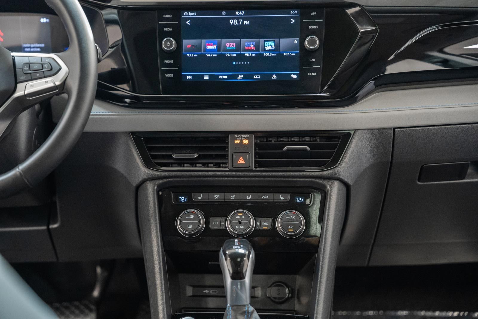 Used 2024 Volkswagen Taos SE AWD/4WD image 23