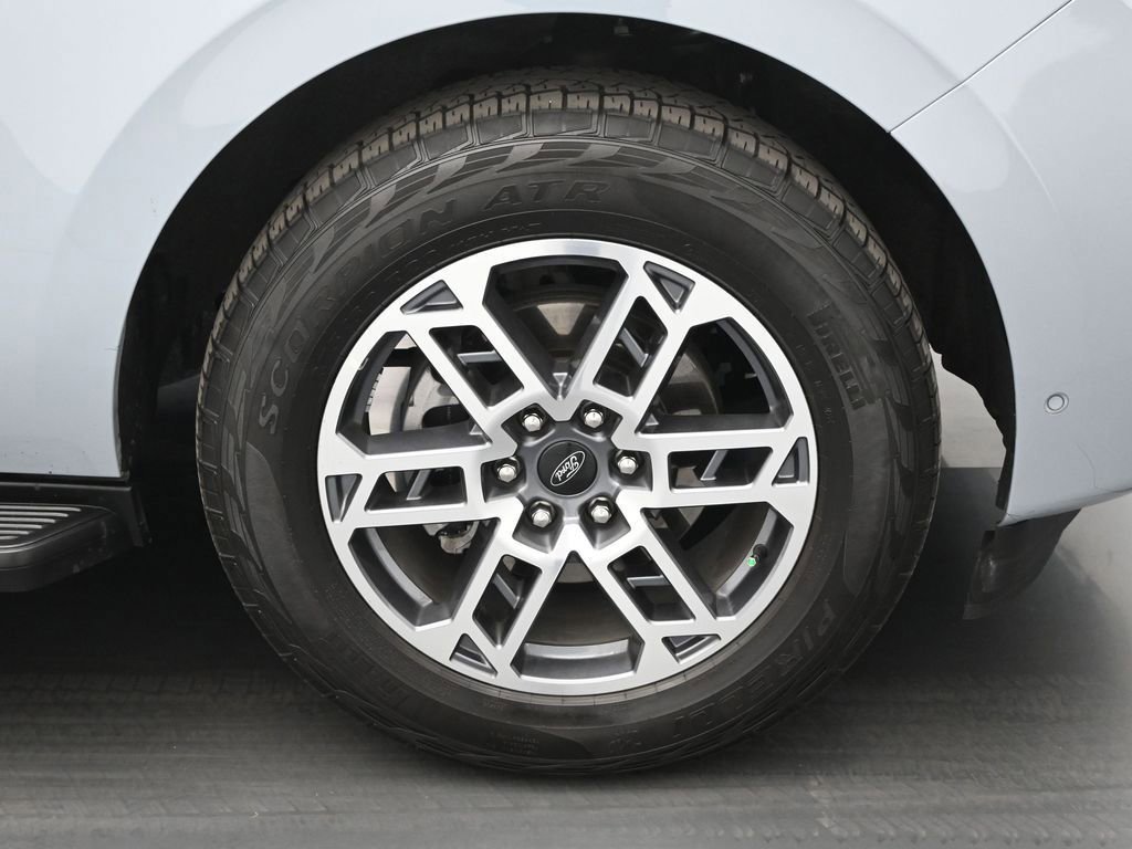 Certified 2025 Ford Expedition Active AWD/4WD image 52