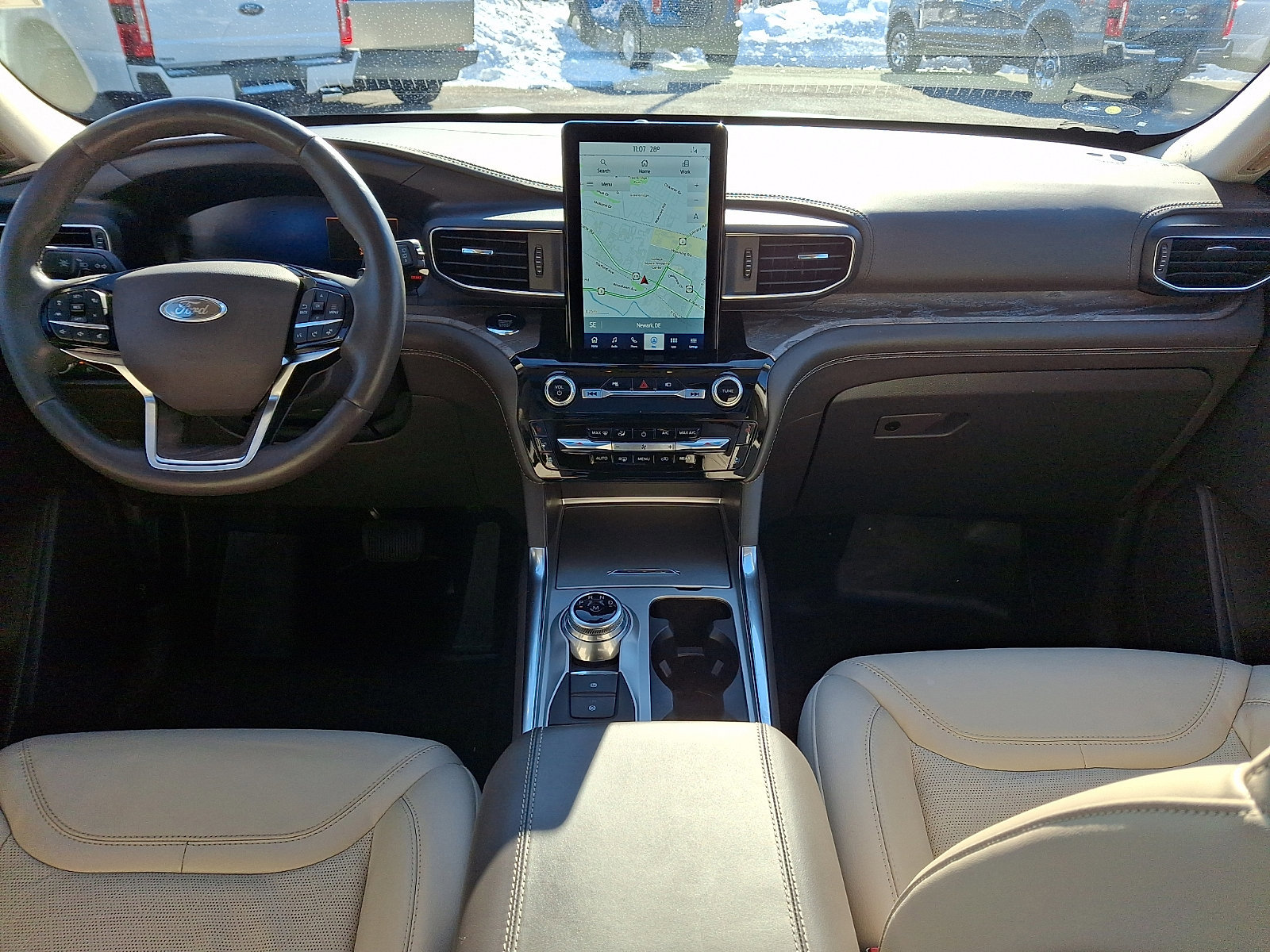 Certified 2021 Ford Explorer Platinum w/ Premium Technology Package image 15