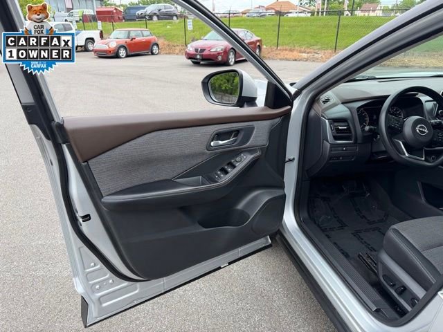 Used 2023 Nissan Rogue SV AWD/4WD image 11