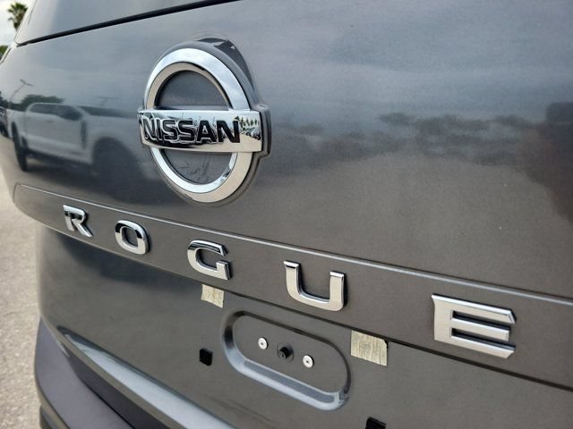 Used 2021 Nissan Rogue S FWD image 7