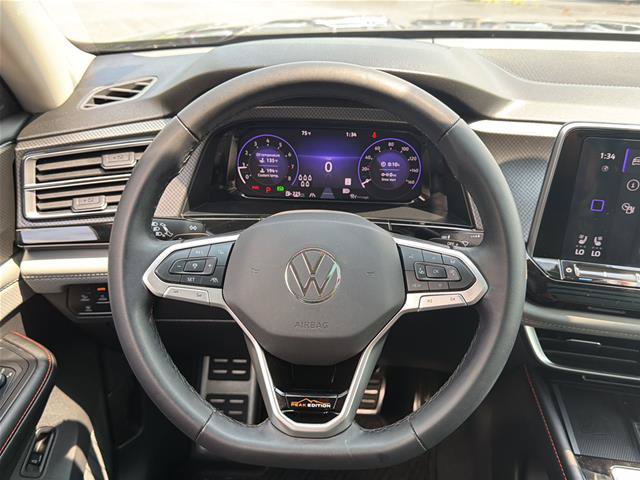 Used 2024 Volkswagen Atlas Peak Edition SEL AWD/4WD image 23