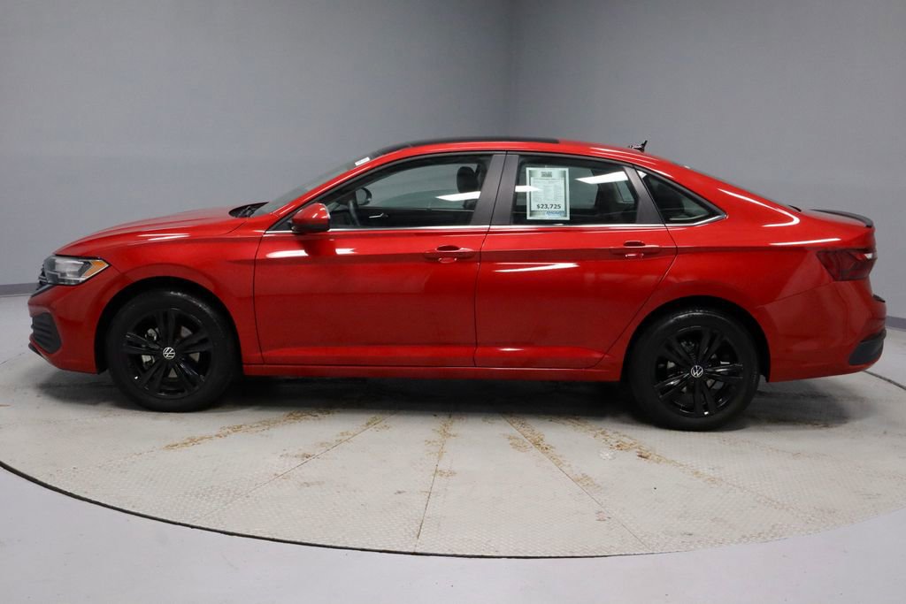 Used 2023 Volkswagen Jetta SE w/ Panoramic Sunroof Package FWD image 8