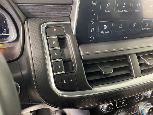 Used 2023 GMC Yukon SLT w/ SLT Luxury Package image 15