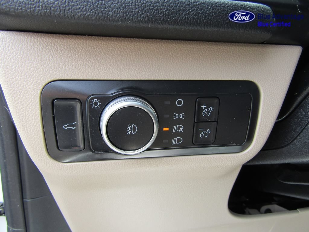 Certified 2021 Ford Escape SEL w/ Technology Package AWD/4WD image 33