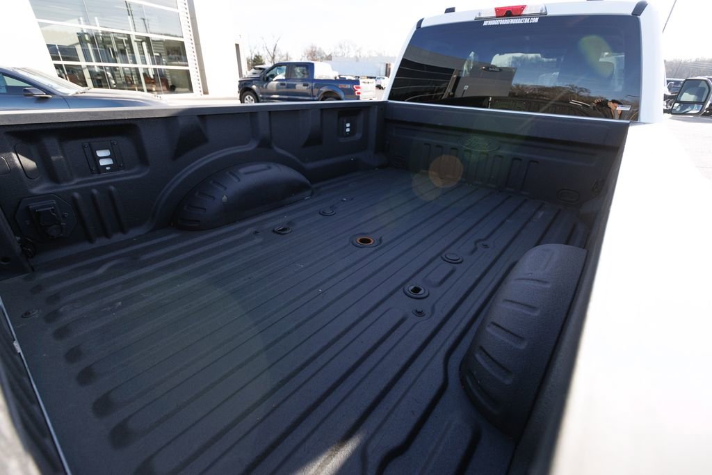 Certified 2025 Ford F450 XLT w/ 360-Degree Camera Package image 10