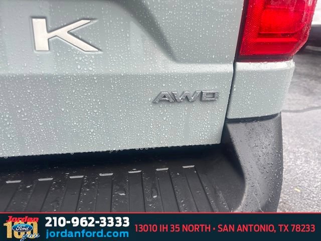 Certified 2022 Ford Maverick Lariat w/ Lariat Luxury Package AWD/4WD image 8