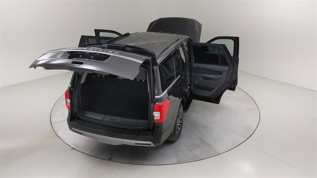 Certified 2024 Ford Expedition XLT image 53