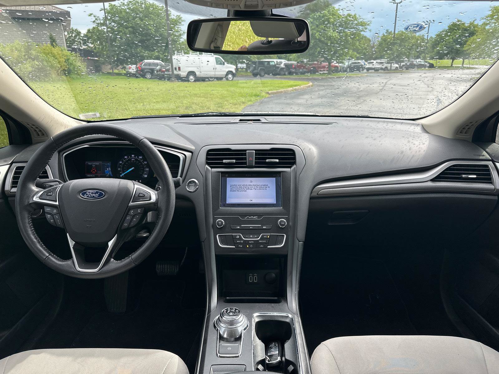 Certified 2019 Ford Fusion SE w/ Equipment Group 151A FWD image 5