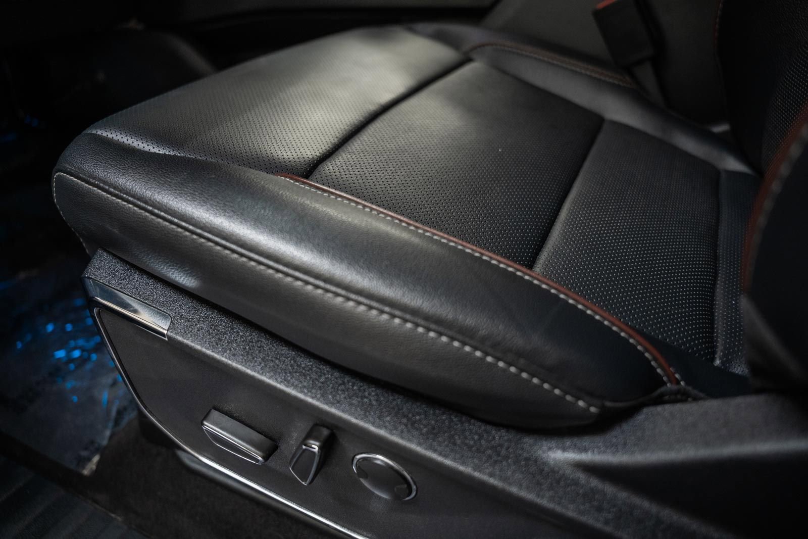 Certified 2023 Ford F150 Lariat w/ Equipment Group 502A High image 45