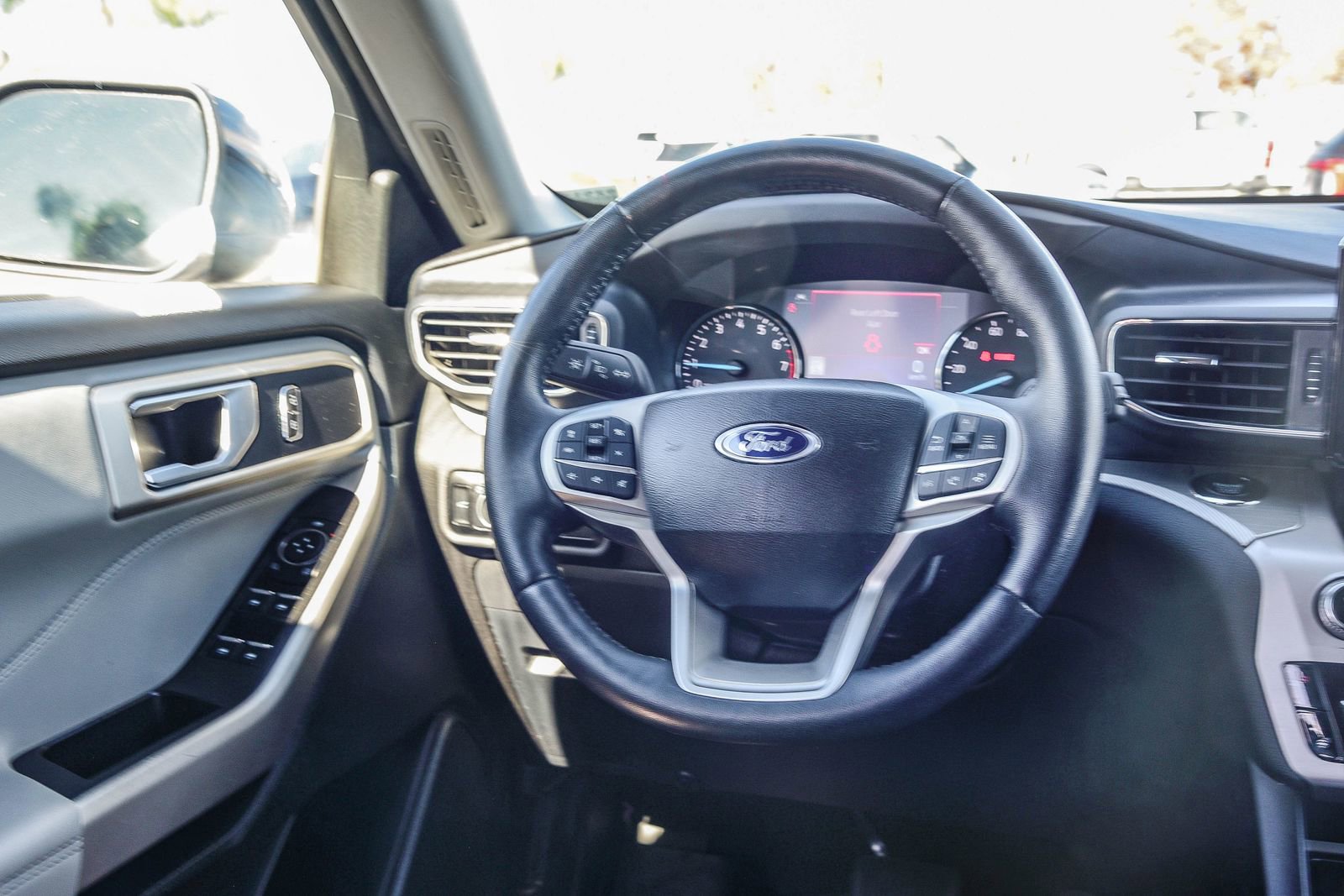 Certified 2023 Ford Explorer XLT w/ Equipment Group 202A image 15