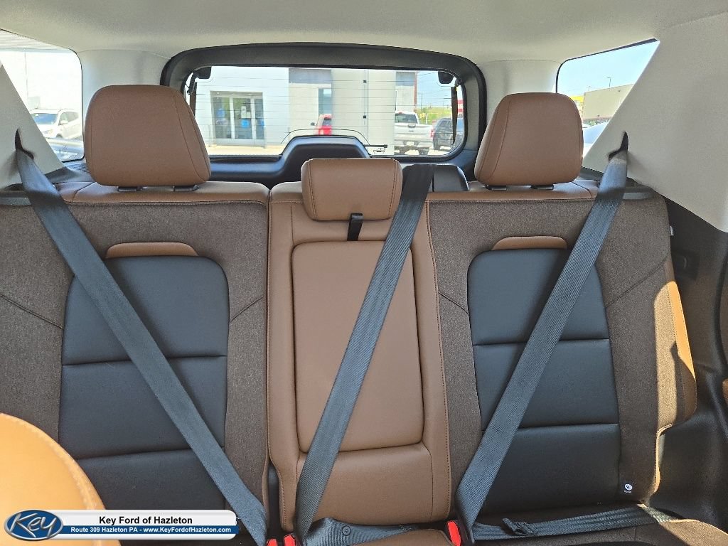 Certified 2025 Ford Bronco Sport Outer Banks w/ Outer Banks Tech Package+ AWD/4WD image 36