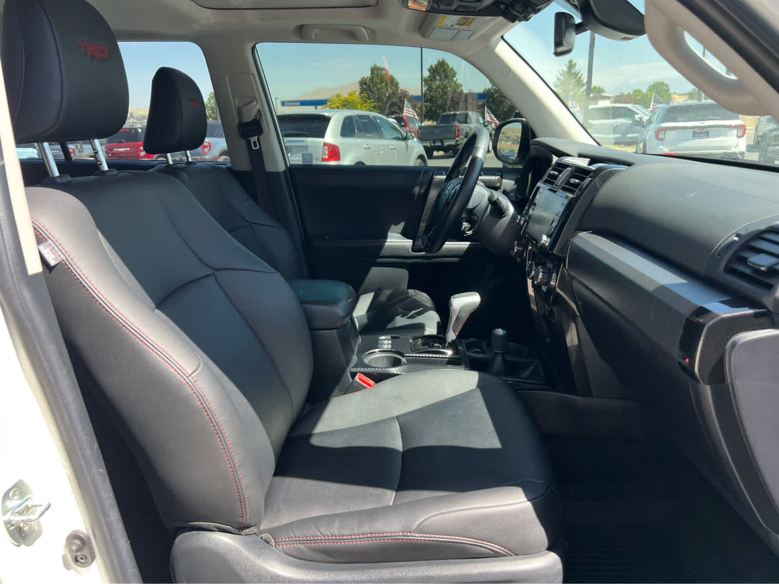 Used 2023 Toyota 4Runner TRD Off-Road Premium w/ Off Road Premium Plus Package AWD/4WD image 17