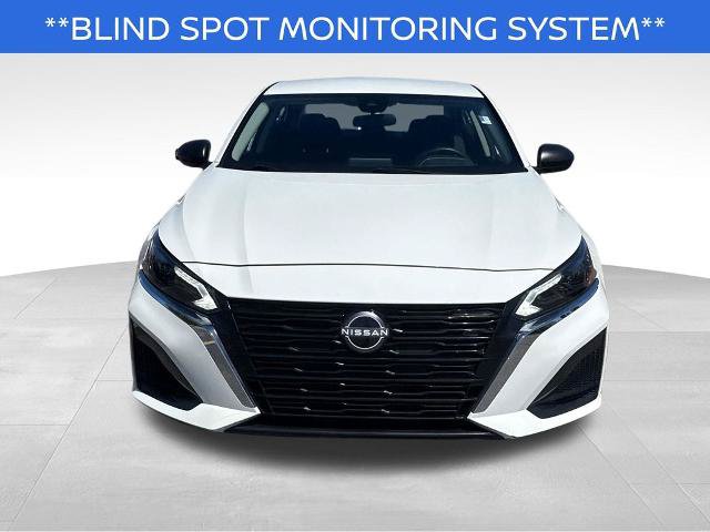 Used 2025 Nissan Altima 2.5 SV FWD image 3