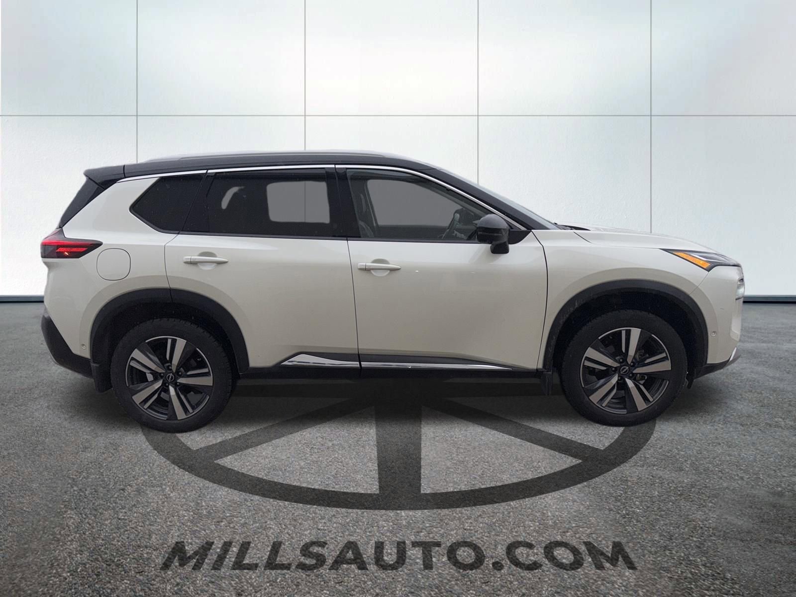 Used 2023 Nissan Rogue Platinum w/ Platinum Premium Package AWD/4WD image 3