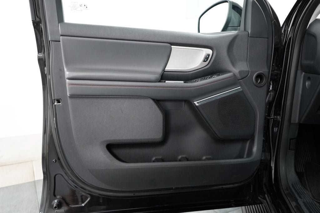 Certified 2025 Ford Expedition Active AWD/4WD image 24