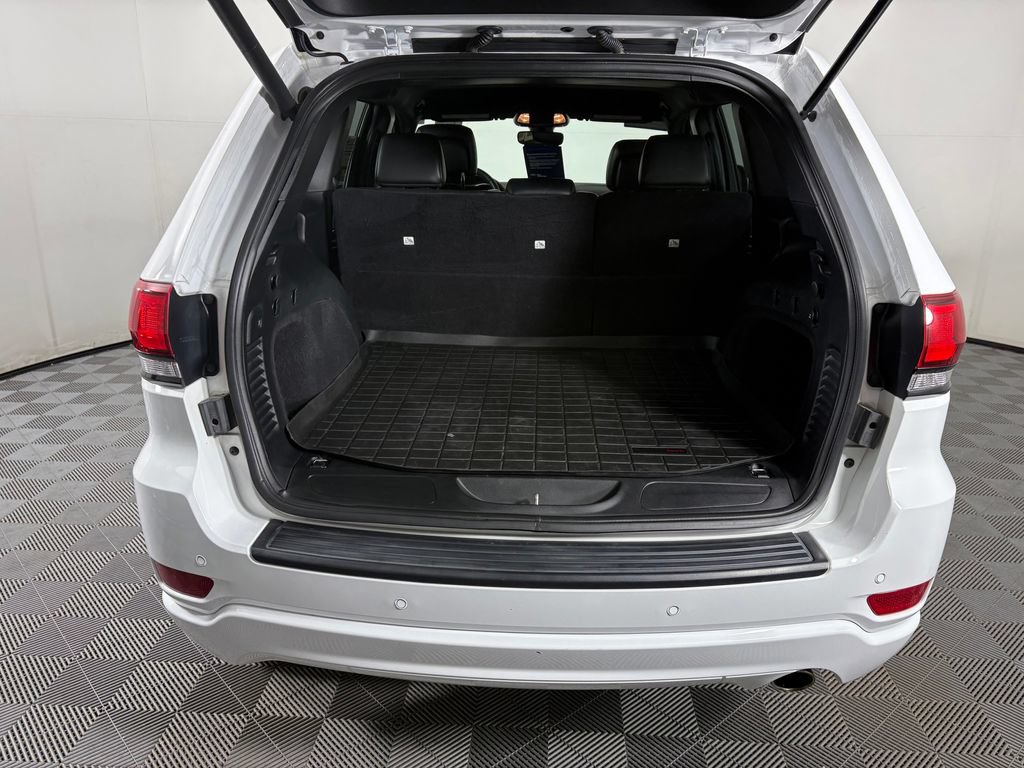 Used 2018 Jeep Grand Cherokee Altitude AWD/4WD image 31