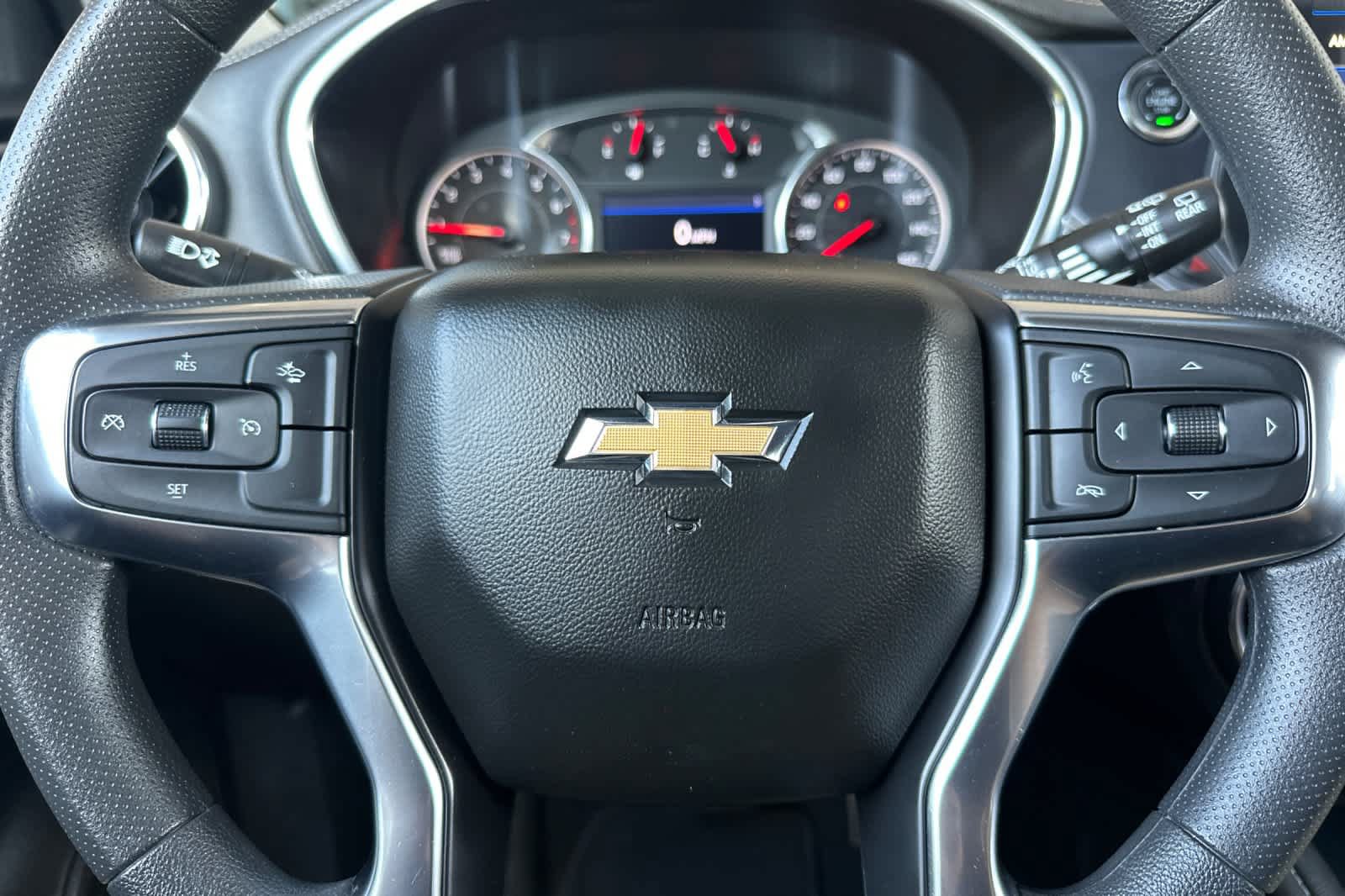 Used 2025 Chevrolet Blazer LT AWD/4WD image 23