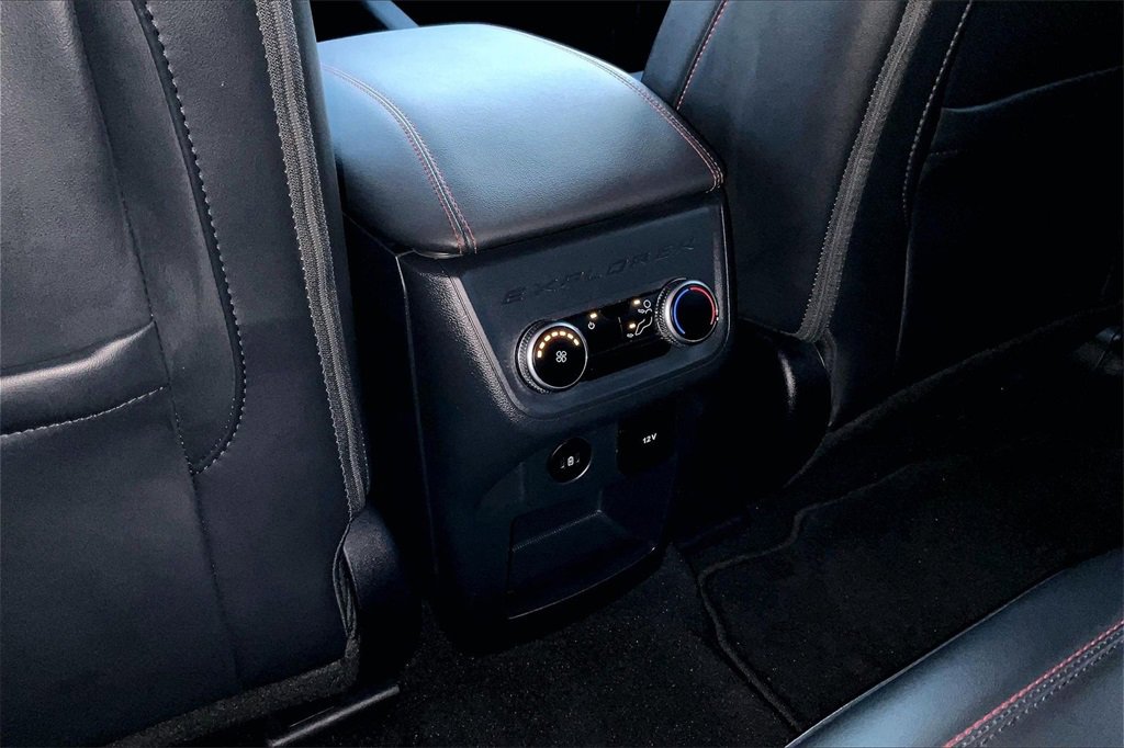 Certified 2025 Ford Explorer ST-Line w/ ST-Line Street Pack image 34