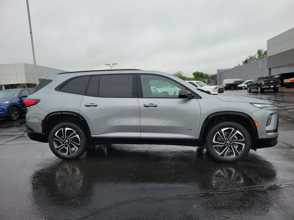 Used 2025 Buick Enclave Sport Touring w/ LPO, All-Weather Package FWD image 3
