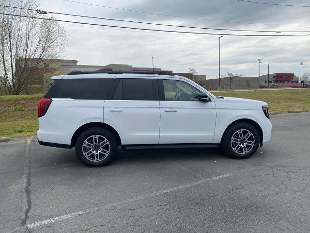 Certified 2025 Ford Expedition Active AWD/4WD image 6